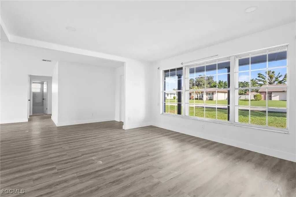 2014 SE 12th Terrace Cape Coral FL 33990