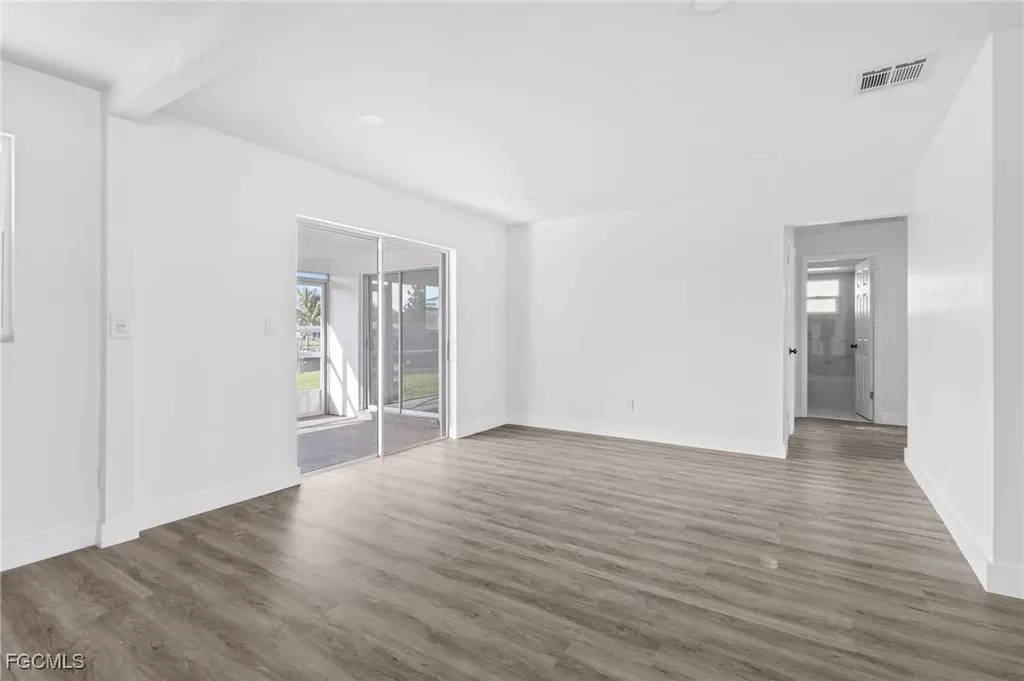 2014 SE 12th Terrace Cape Coral FL 33990