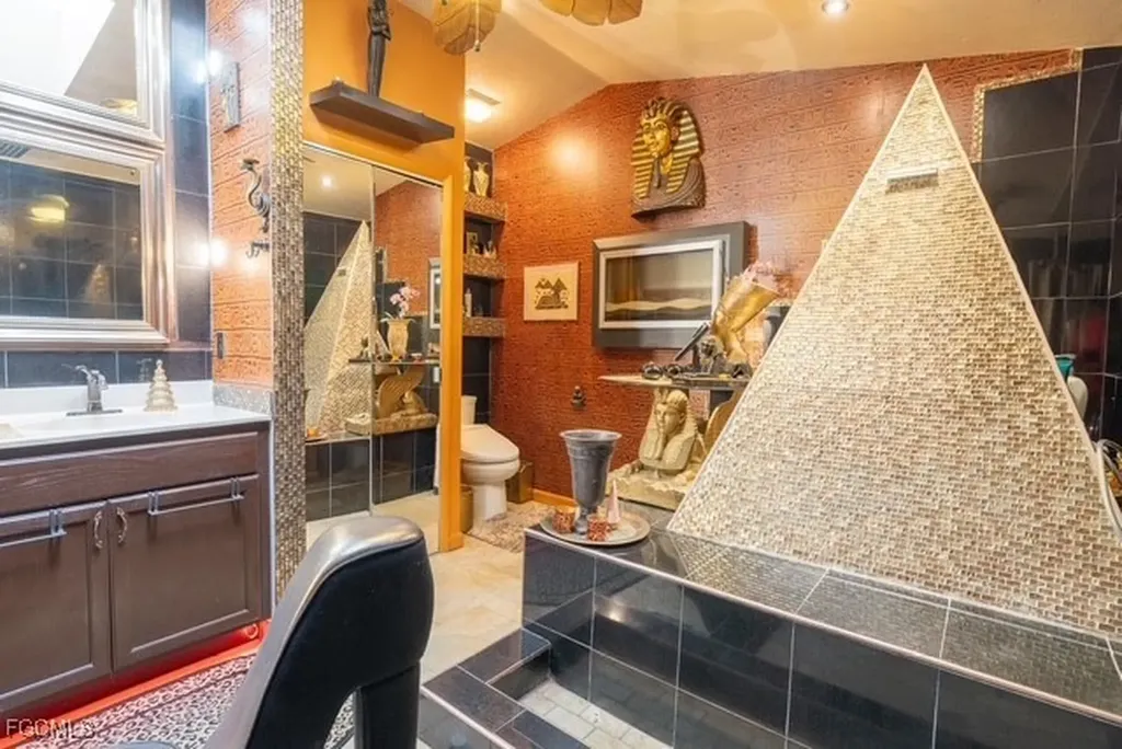 9697 Galley Court Fort Myers FL 33919