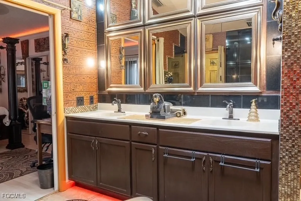 9697 Galley Court Fort Myers FL 33919