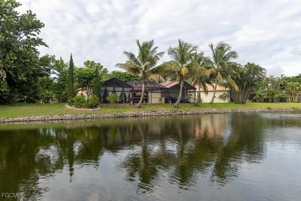 9697 Galley Court Fort Myers FL 33919