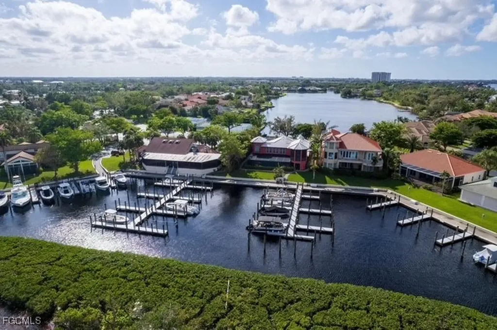 9697 Galley Court Fort Myers FL 33919