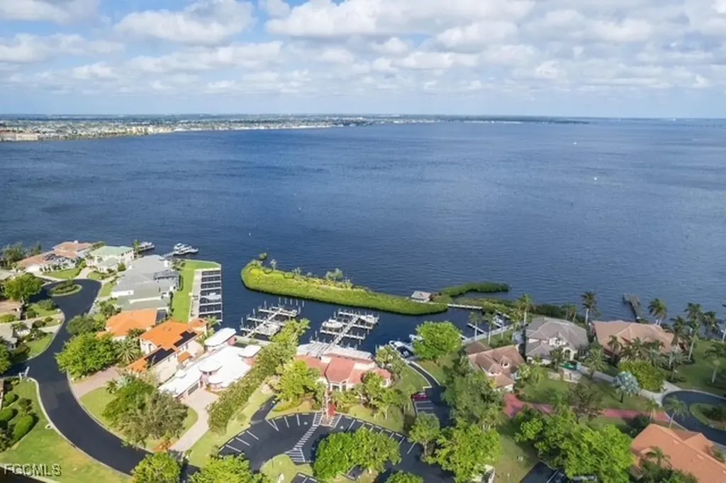 9697 Galley Court Fort Myers FL 33919