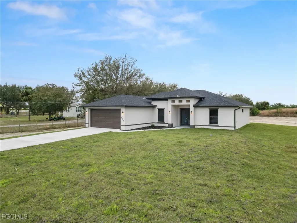 7537 19th Terrace Labelle FL 33935
