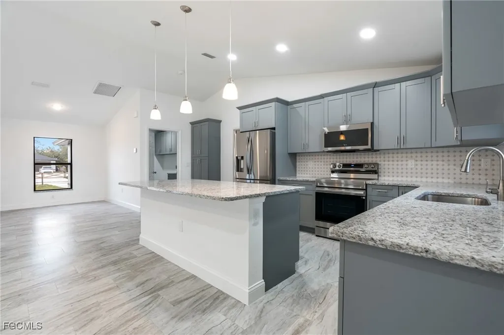 7537 19th Terrace Labelle FL 33935
