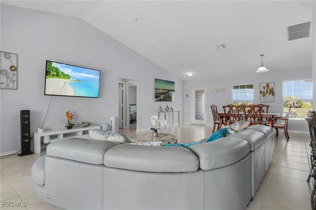 4049 NW 37th Avenue Cape Coral FL 33993