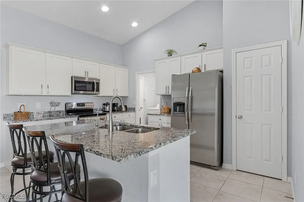 4049 NW 37th Avenue Cape Coral FL 33993