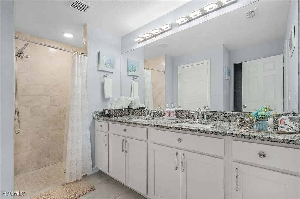 4049 NW 37th Avenue Cape Coral FL 33993