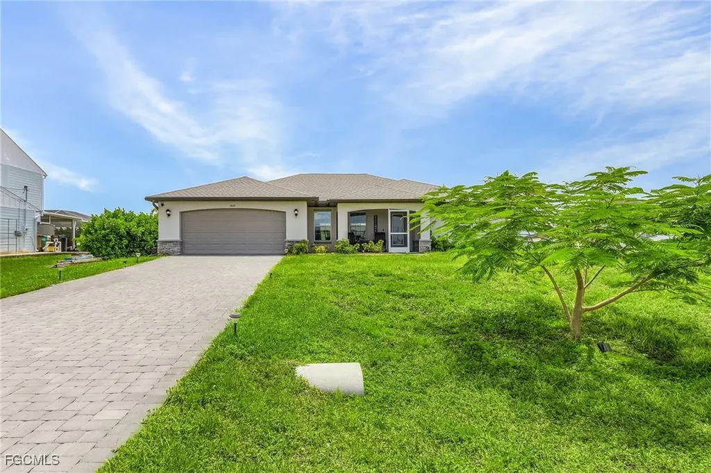 4049 NW 37th Avenue Cape Coral FL 33993