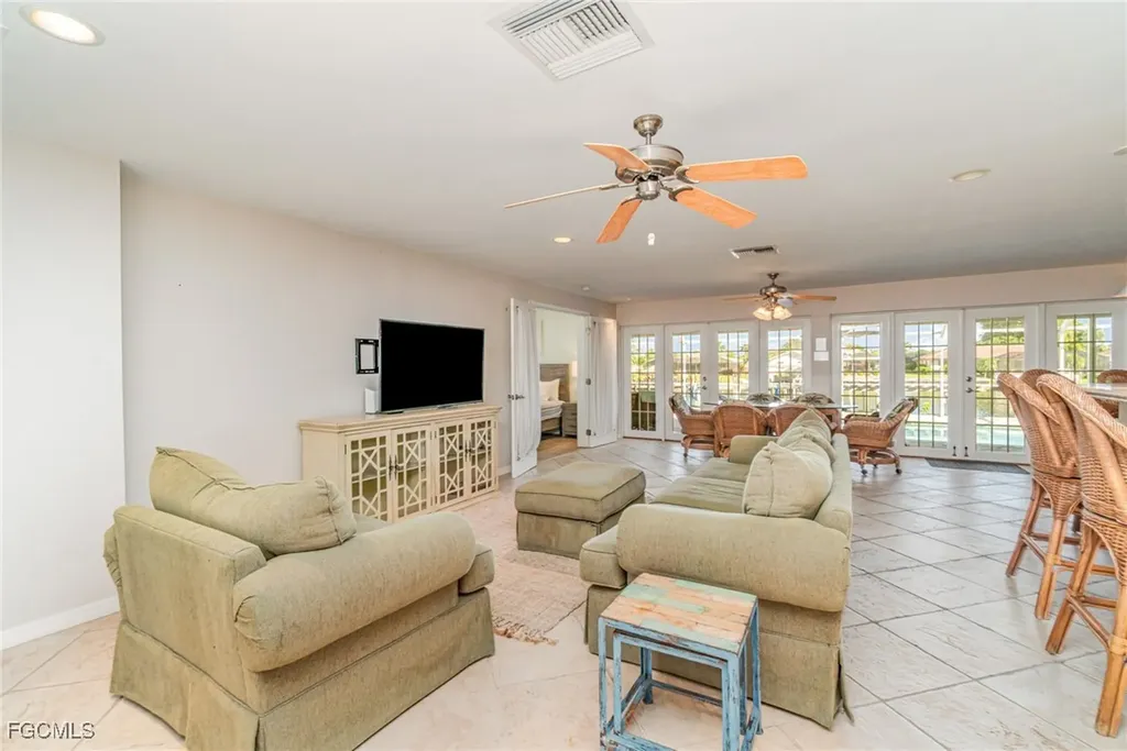 2019 SE 28th Terrace Cape Coral FL 33904