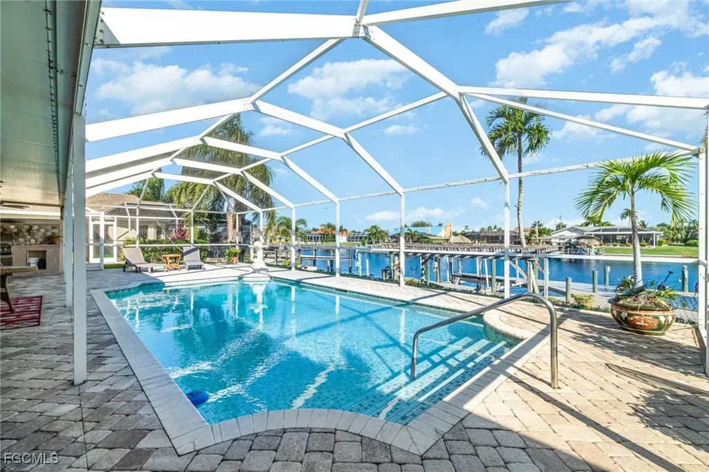 2019 SE 28th Terrace Cape Coral FL 33904