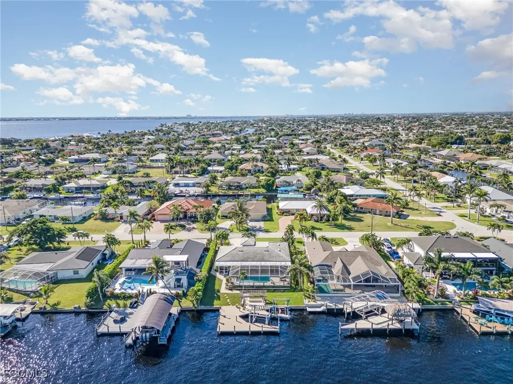 2019 SE 28th Terrace Cape Coral FL 33904