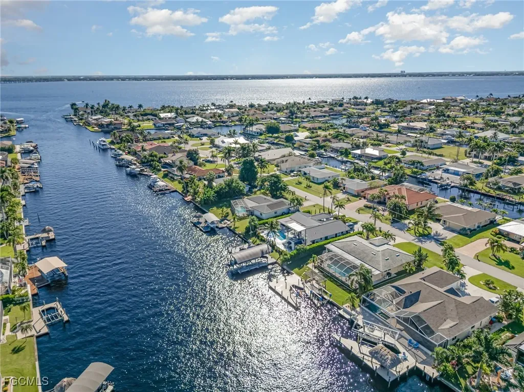 2019 SE 28th Terrace Cape Coral FL 33904