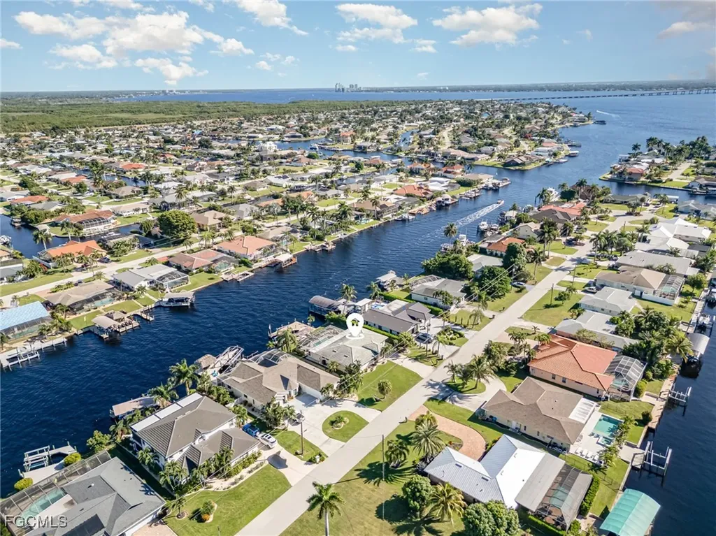 2019 SE 28th Terrace Cape Coral FL 33904