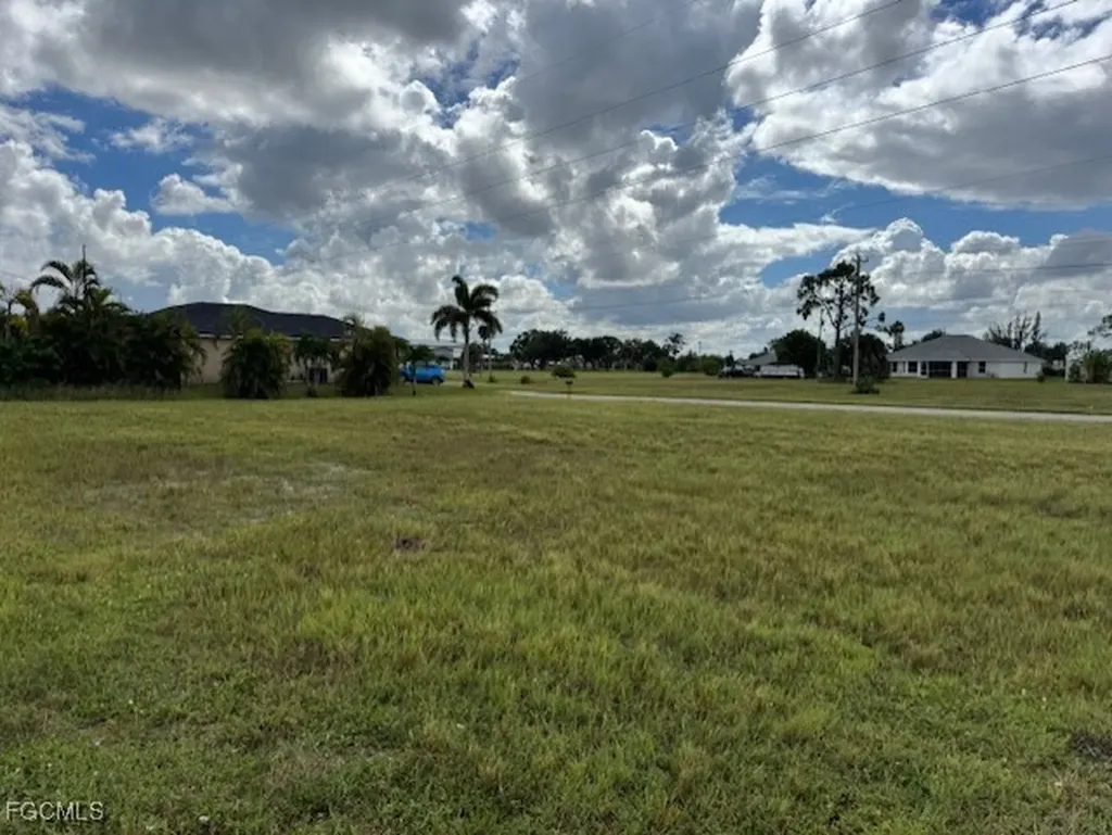 1935 Kismet Parkway E Cape Coral FL 33909