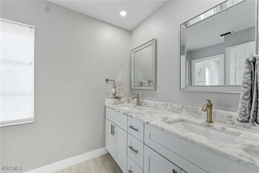 1310 SW 19th Lane Cape Coral FL 33991