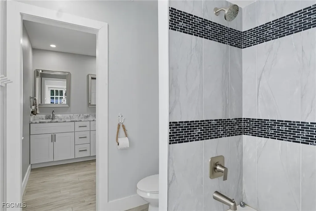 1310 SW 19th Lane Cape Coral FL 33991