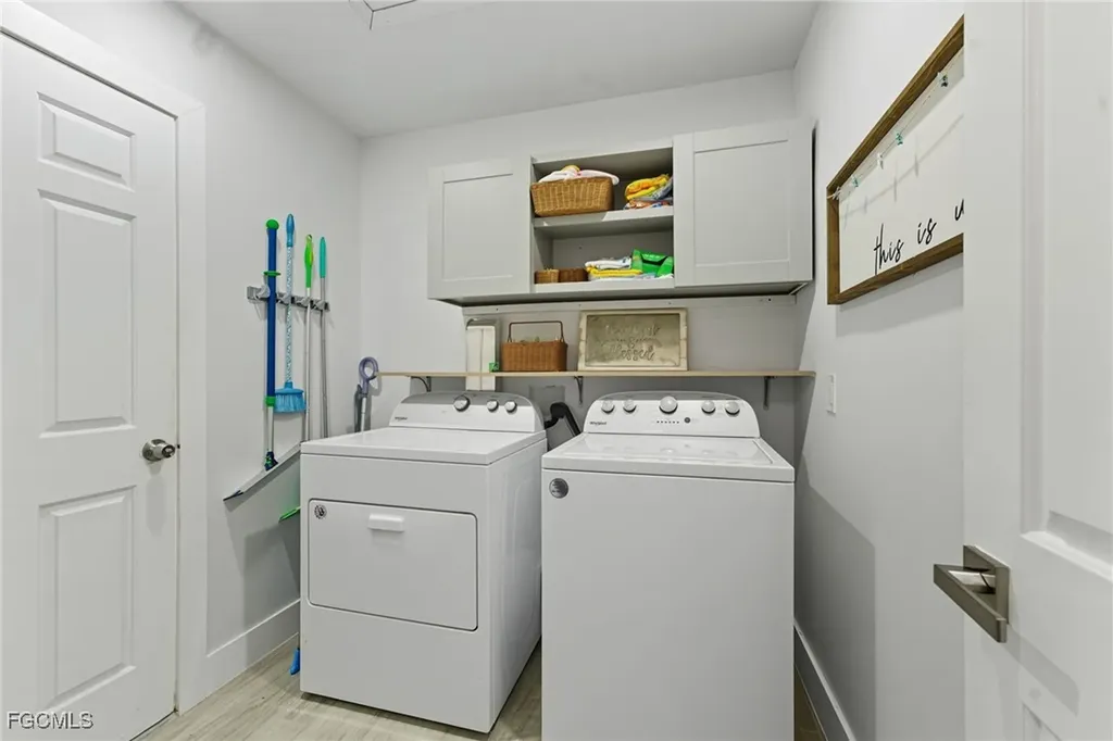 1310 SW 19th Lane Cape Coral FL 33991