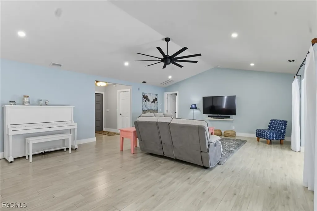 1310 SW 19th Lane Cape Coral FL 33991