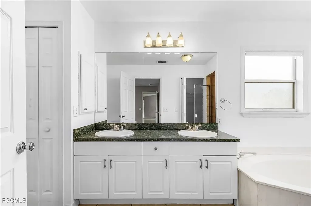 4512 SW 20th Avenue Cape Coral FL 33914