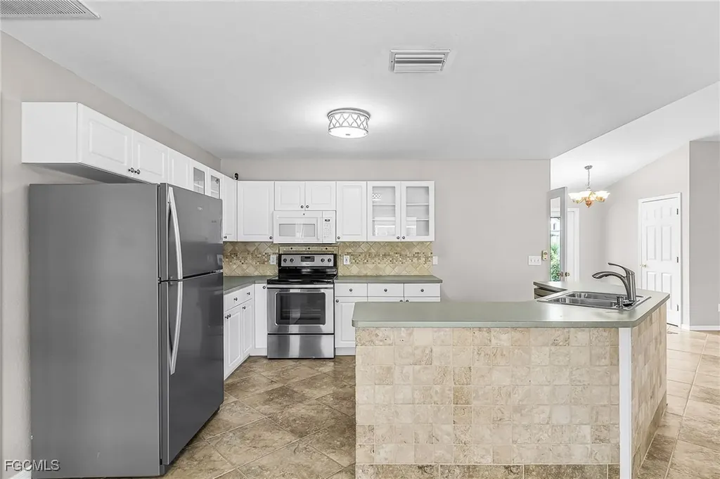 4512 SW 20th Avenue Cape Coral FL 33914