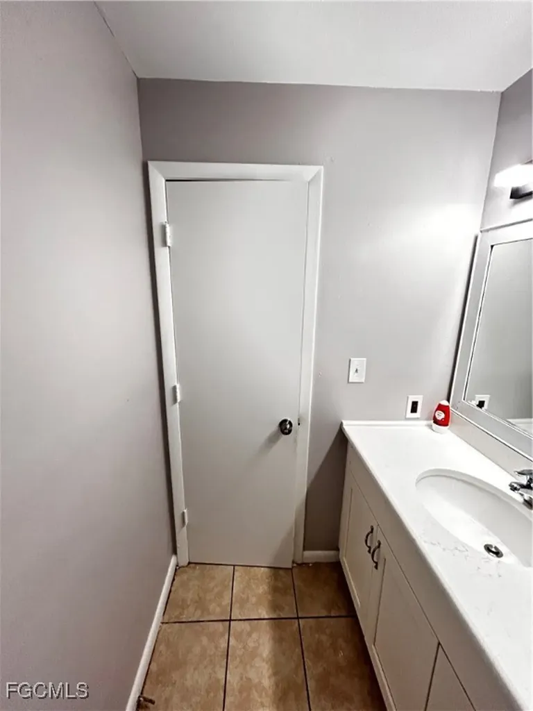 19061 / 19065 Tangerine Road Fort Myers FL 33967