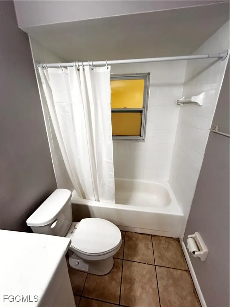 19061 / 19065 Tangerine Road Fort Myers FL 33967