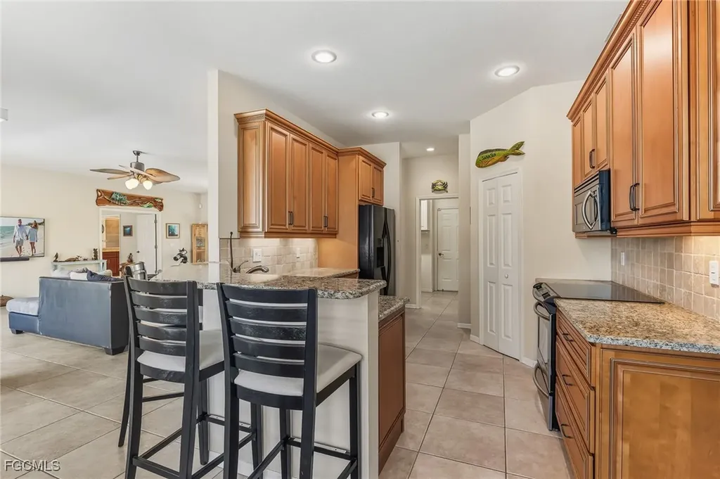 149 SW 54th Terrace Cape Coral FL 33914