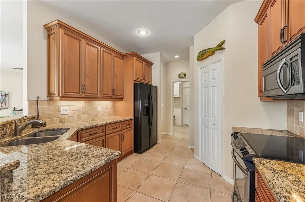 149 SW 54th Terrace Cape Coral FL 33914