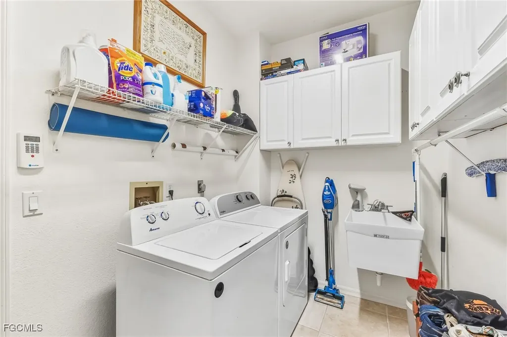 149 SW 54th Terrace Cape Coral FL 33914