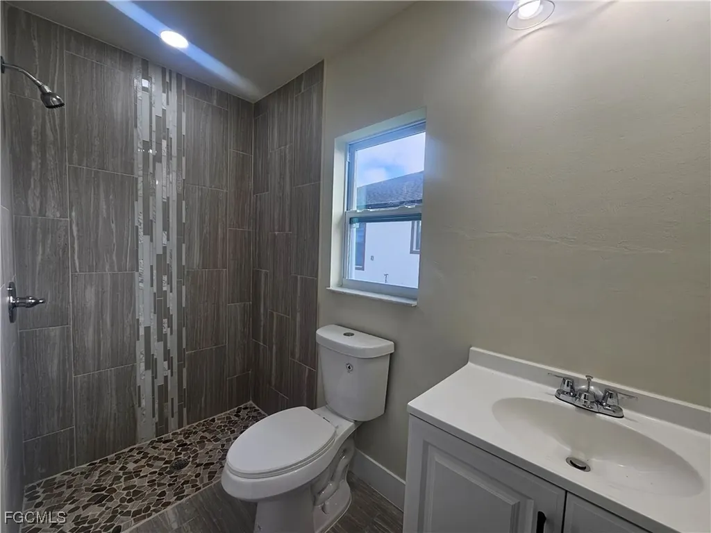 874 Apartment Street E Lehigh Acres FL 33974