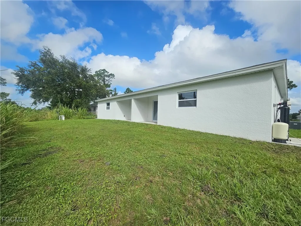 874 Apartment Street E Lehigh Acres FL 33974