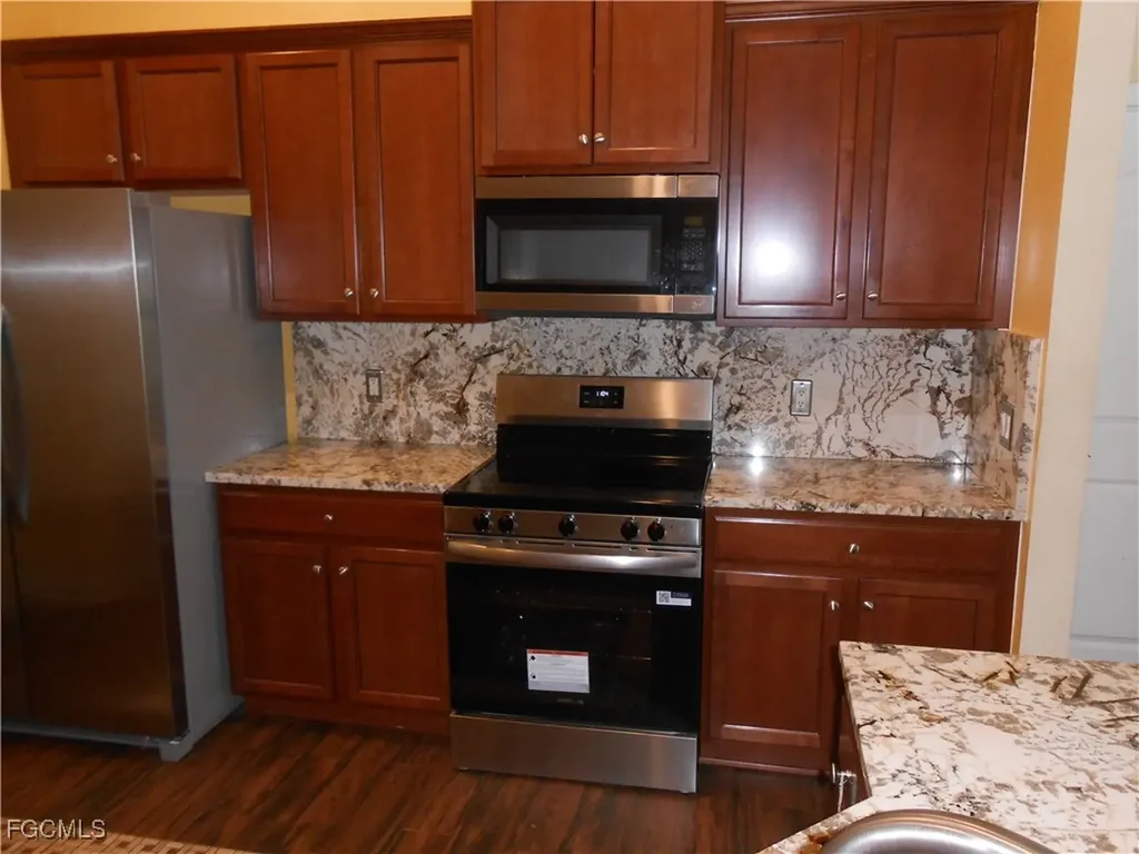 4109 35th Street SW Lehigh Acres FL 33976