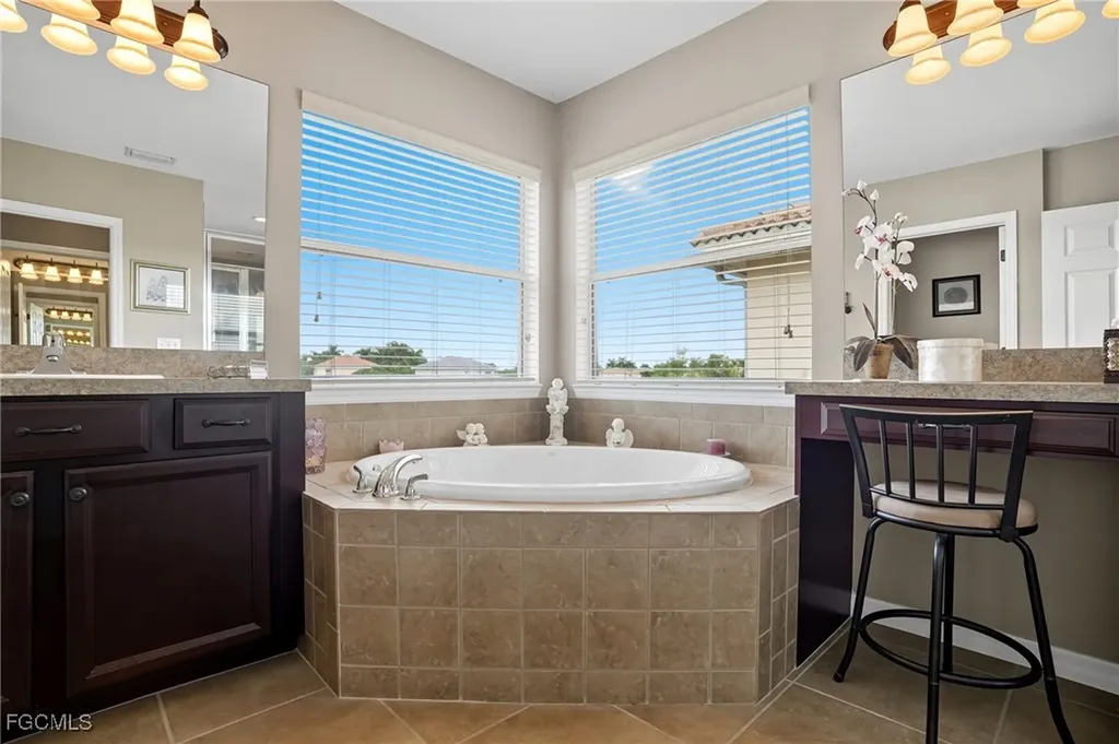 8591 Sumner Avenue Fort Myers FL 33908