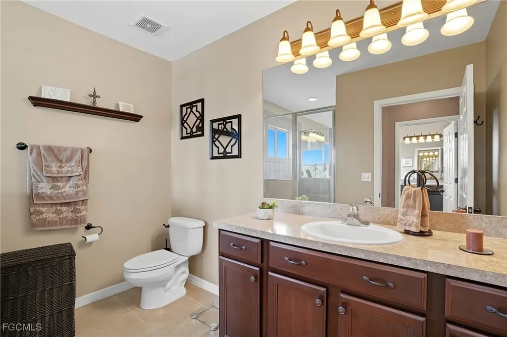 8591 Sumner Avenue Fort Myers FL 33908