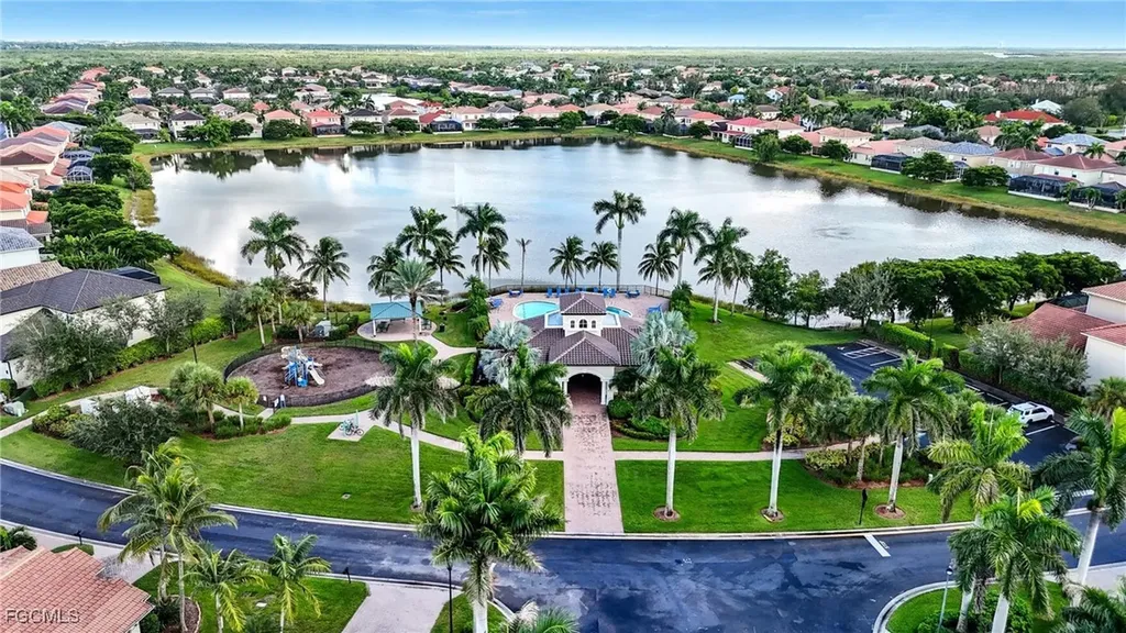 8591 Sumner Avenue Fort Myers FL 33908