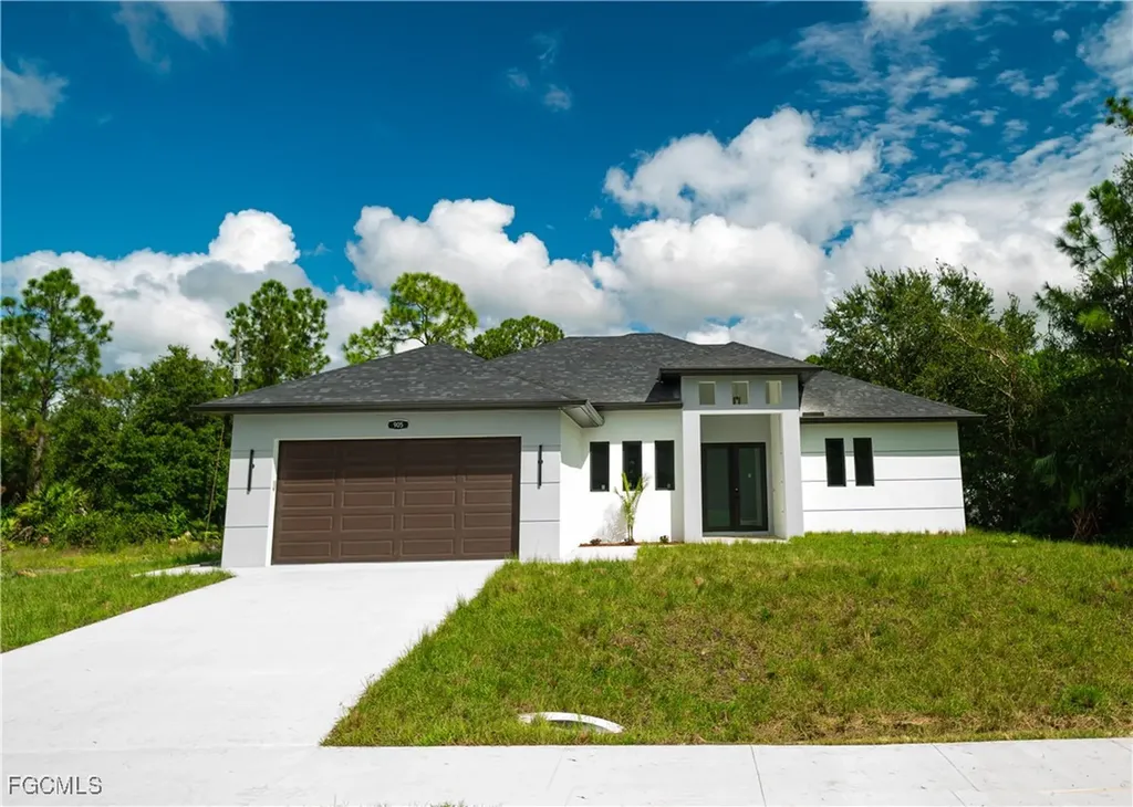 905 E 6th Street Lehigh Acres FL 33972