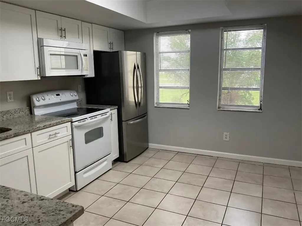 1511 SE 24th Avenue Cape Coral FL 33990