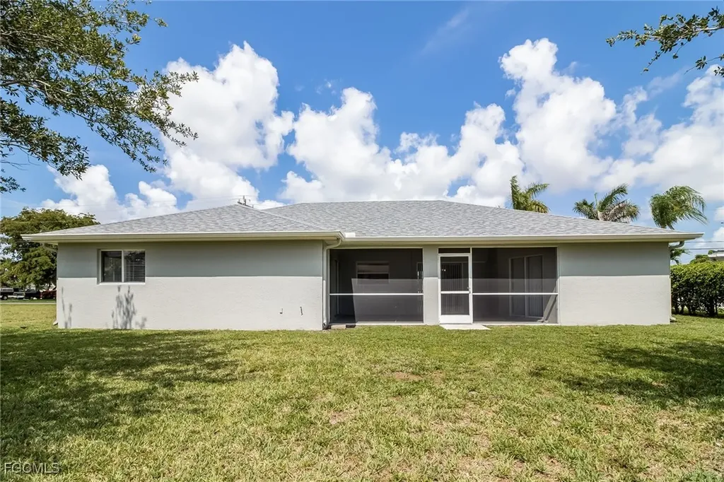 1107 SE 5th Avenue Cape Coral FL 33990