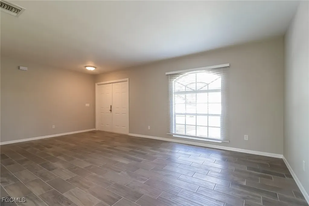 1107 SE 5th Avenue Cape Coral FL 33990