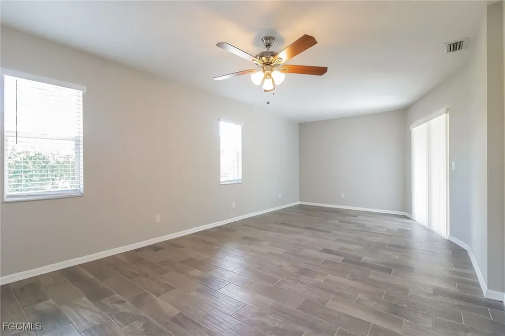 1107 SE 5th Avenue Cape Coral FL 33990
