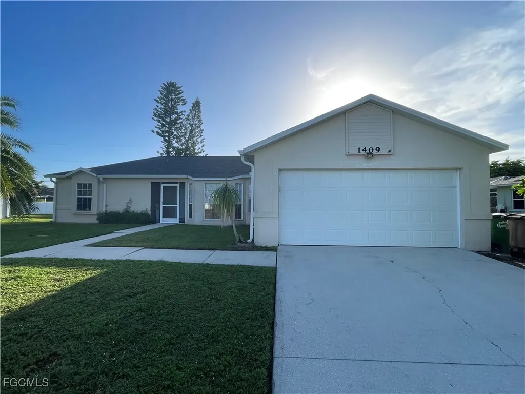 1409 SW 11th Place Cape Coral FL 33991