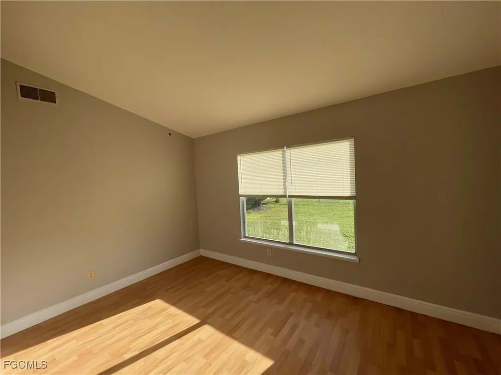 1409 SW 11th Place Cape Coral FL 33991
