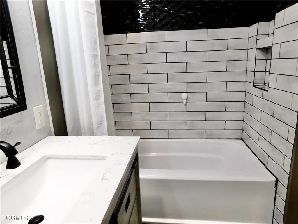 16990 Laurelin Court North Fort Myers FL 33917