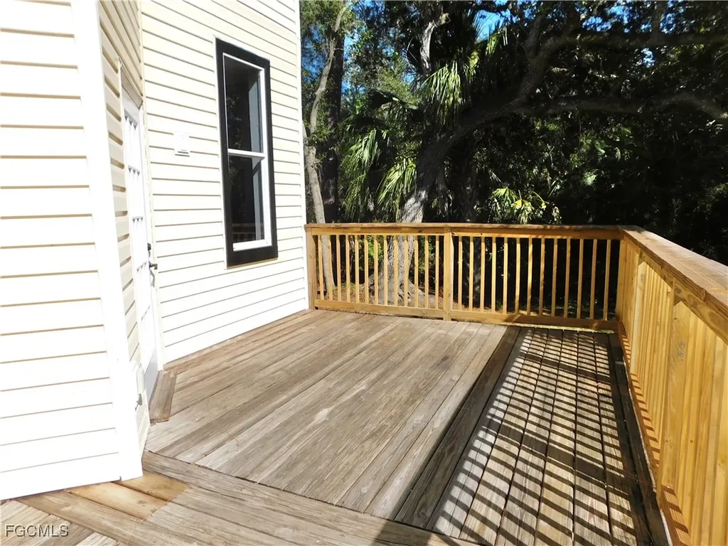 16990 Laurelin Court North Fort Myers FL 33917