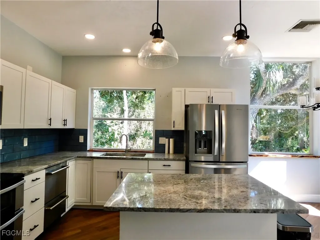 16990 Laurelin Court North Fort Myers FL 33917