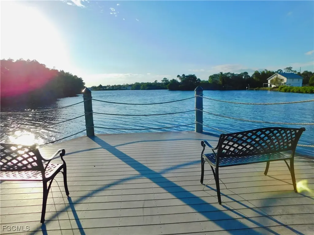 16990 Laurelin Court North Fort Myers FL 33917