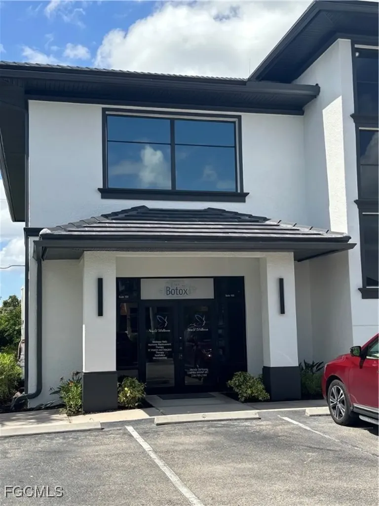 14090 Metropolis Avenue Fort Myers FL 33912