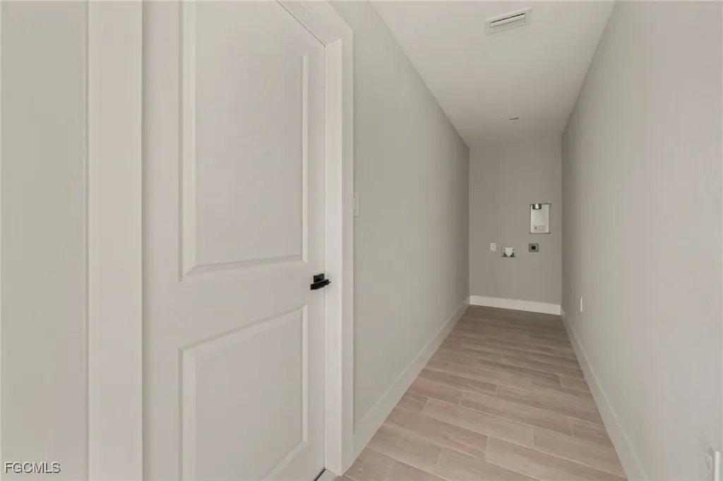 1425 NE 44th Street Cape Coral FL 33909