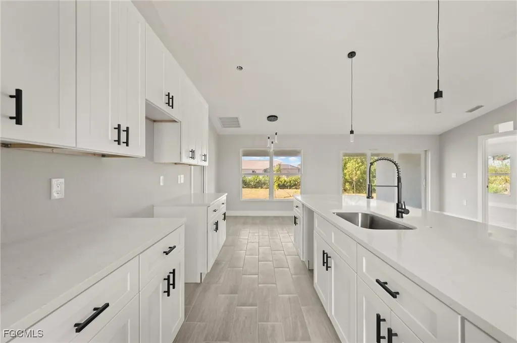 1425 NE 44th Street Cape Coral FL 33909